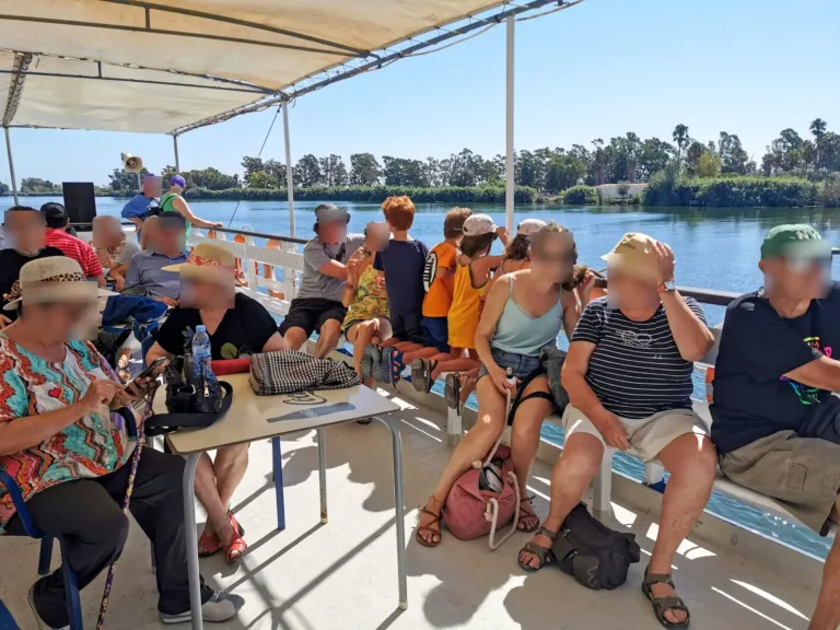navegant vaixell delta ebre viatges mestres